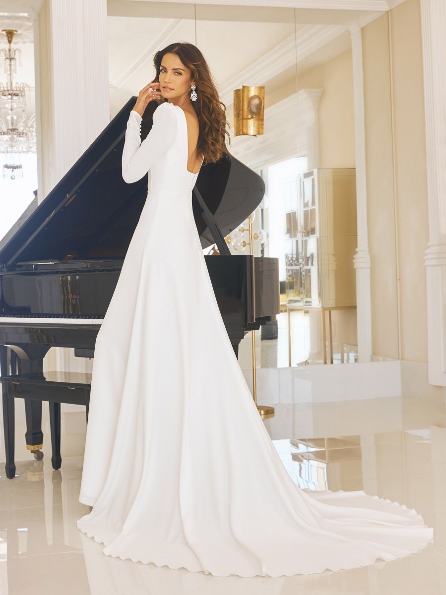 BETSY_PRONOVIAS_back