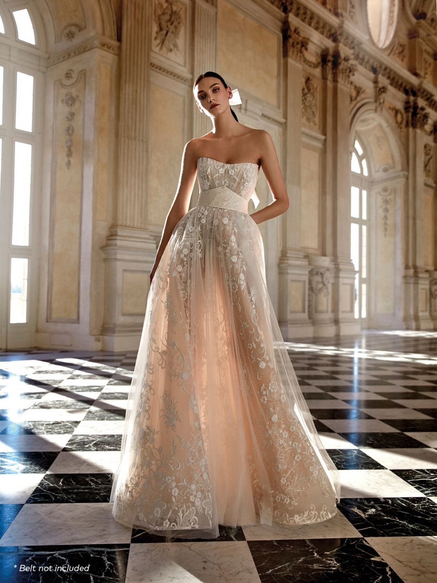 CORNELIA_PRONOVIAS_PRIVEE_FRONT