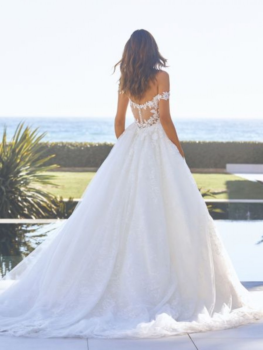 DELPHINE_PRONOVIAS_BACK