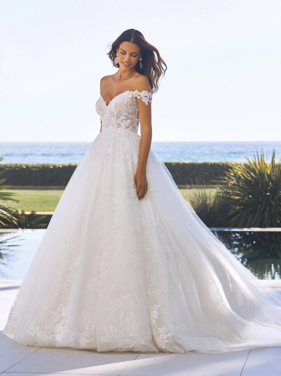 DELPHINE_PRONOVIAS_FRONT