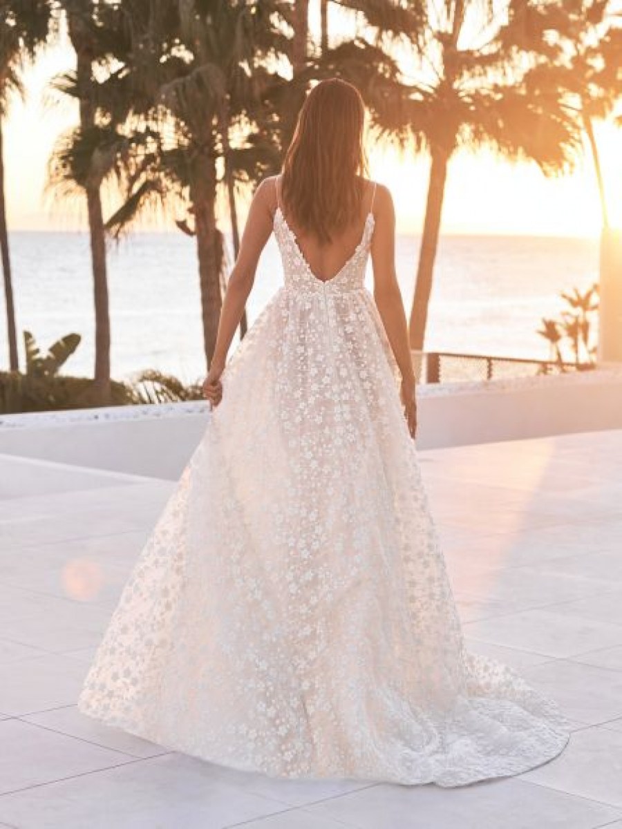 YUKI_PRONOVIAS_BACK